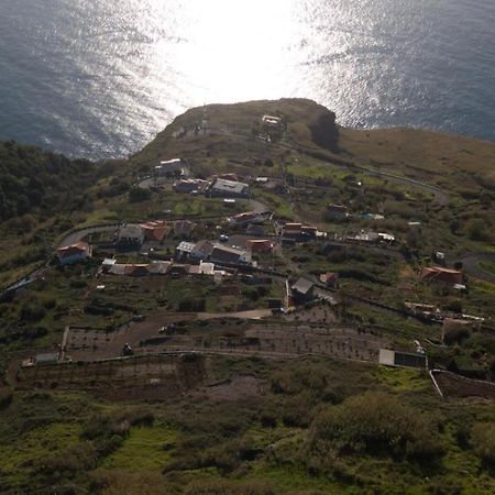 ファハ・ダ・オヴェルハ Refugio De Pedraヴィラ エクステリア 写真