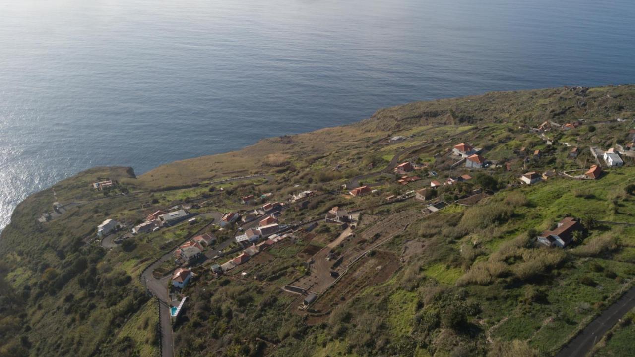 ファハ・ダ・オヴェルハ Refugio De Pedraヴィラ エクステリア 写真